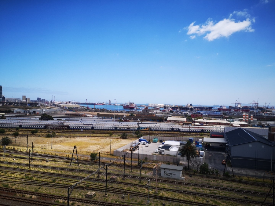 2 Bedroom Property for Sale in Woodstock Western Cape